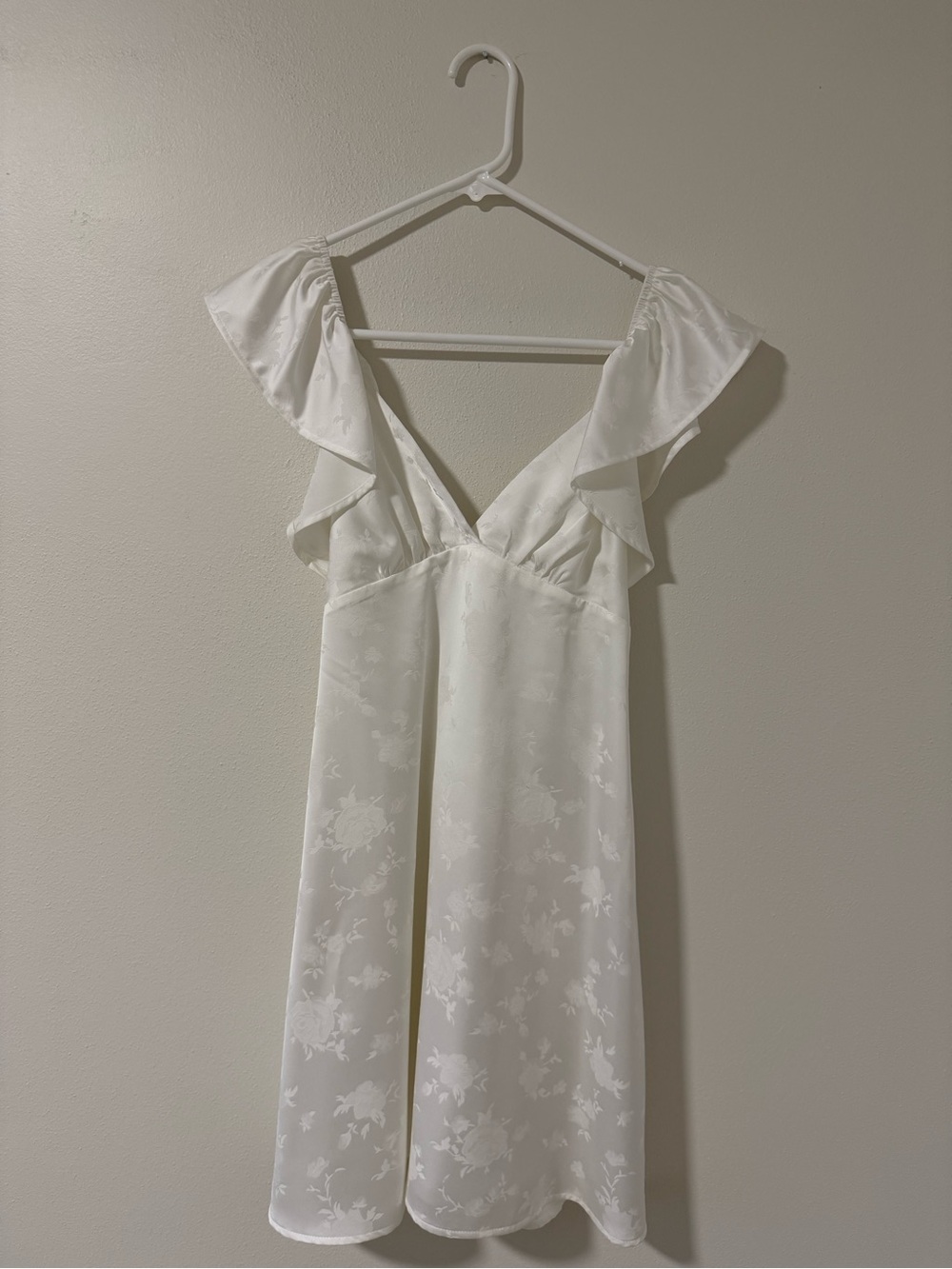 Altar'd State White Floral Jacquard Flutter-Sleeve Midi Dress